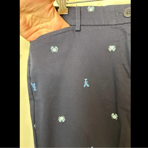 TALBOTS Petite The Perfect Crop Curvy Pants Capri Embroidered Crab Lobster Blue - Picture 4 of 8
